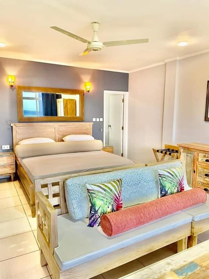 Beau Vallon Studios Esterno foto
