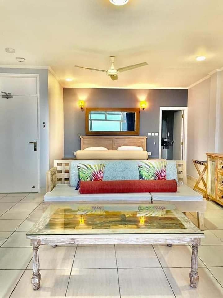 Beau Vallon Studios Esterno foto